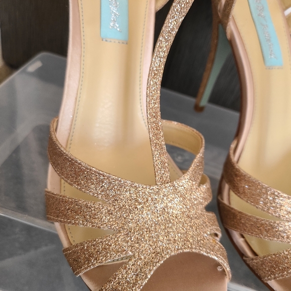 👠Betsey Johnson 👠 - Picture 5 of 9